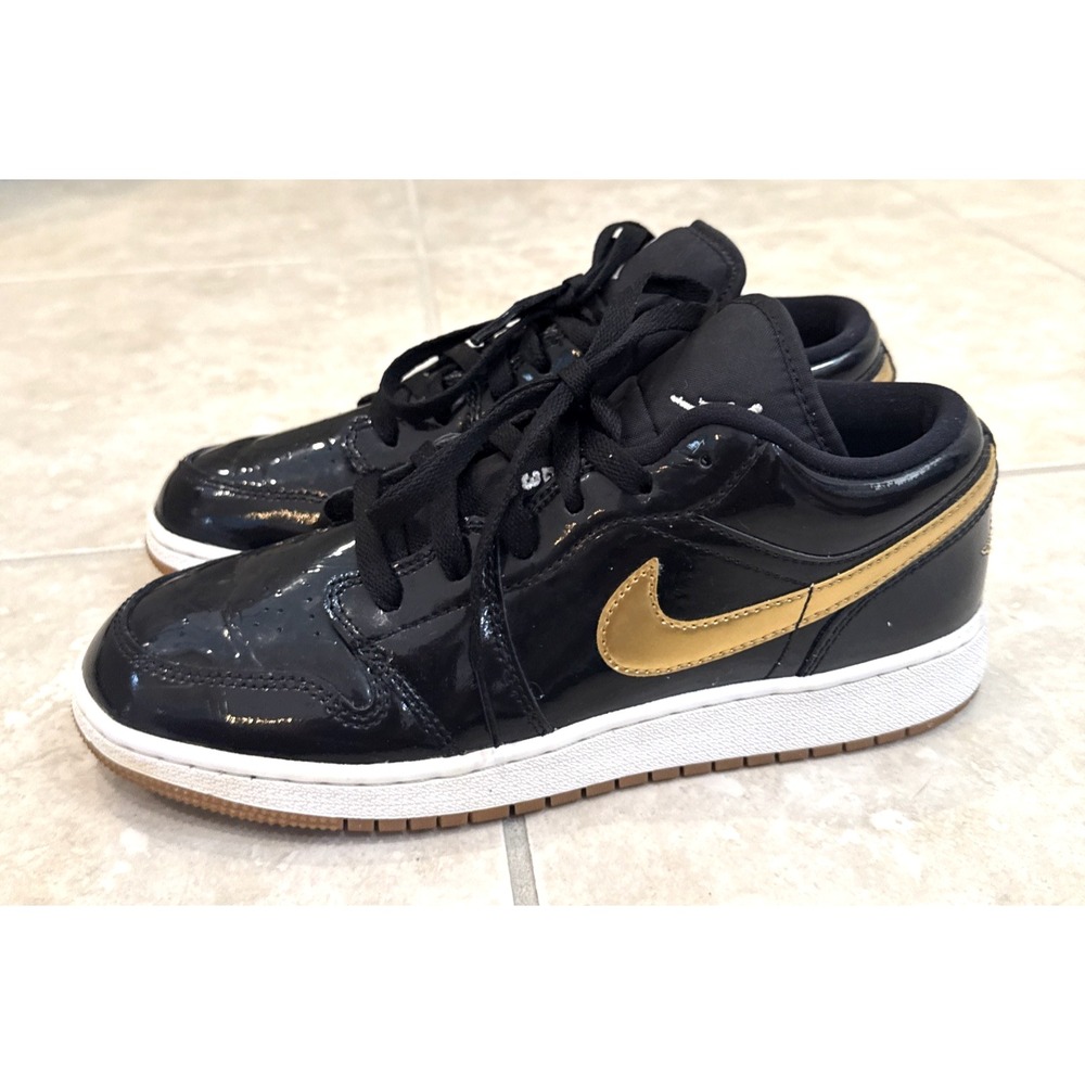 Nike Air Jordan 1 Retro Low Black Metallic Gold 554723-032 Size 7‎ Youth